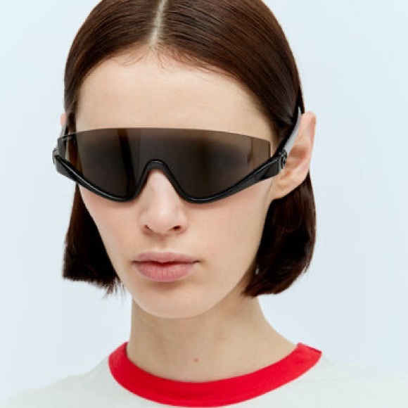 NEW GUCCI GG1650S 001 SHIELD BLACK WOMEN SUNGLASSES GUCCI - Picture 2 of 12